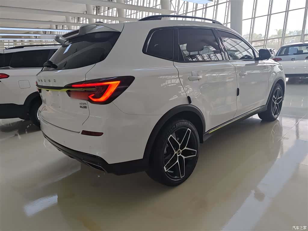 Roewe RX5, 2022 7