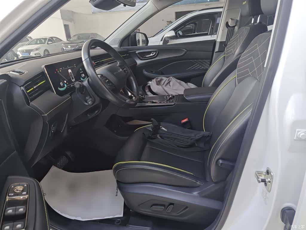 Roewe RX5, 2022 15