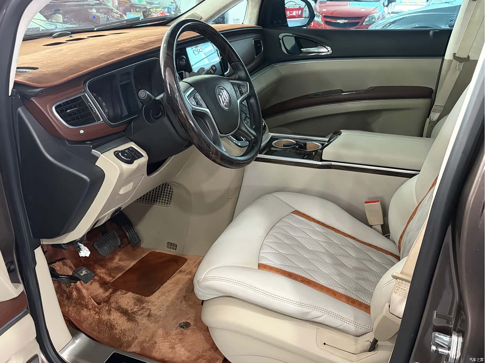 Buick GL8, 2017 7