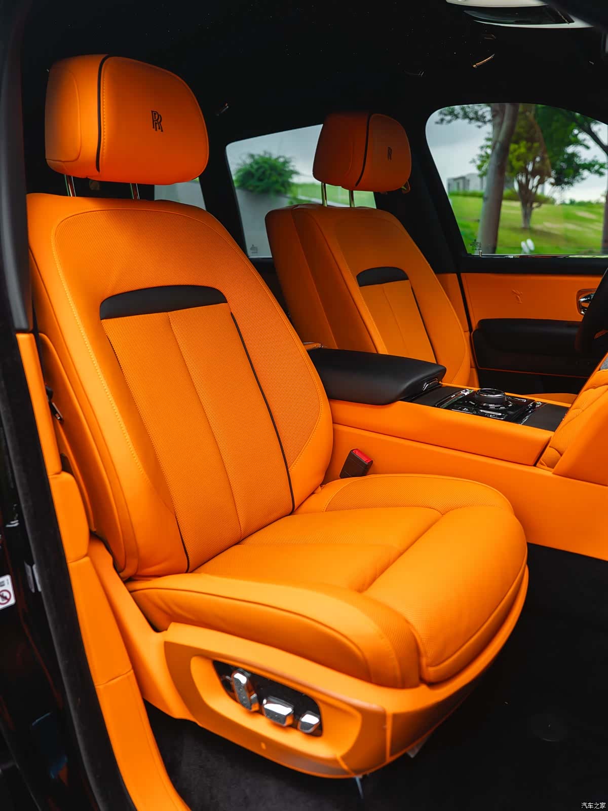 Rolls-Royce Cullinan, 2023 6