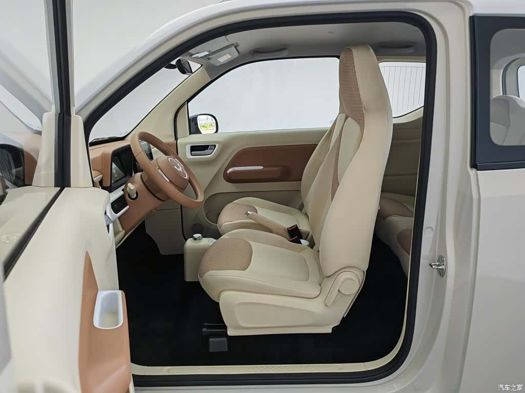 Wuling MINIEV, 2024 10