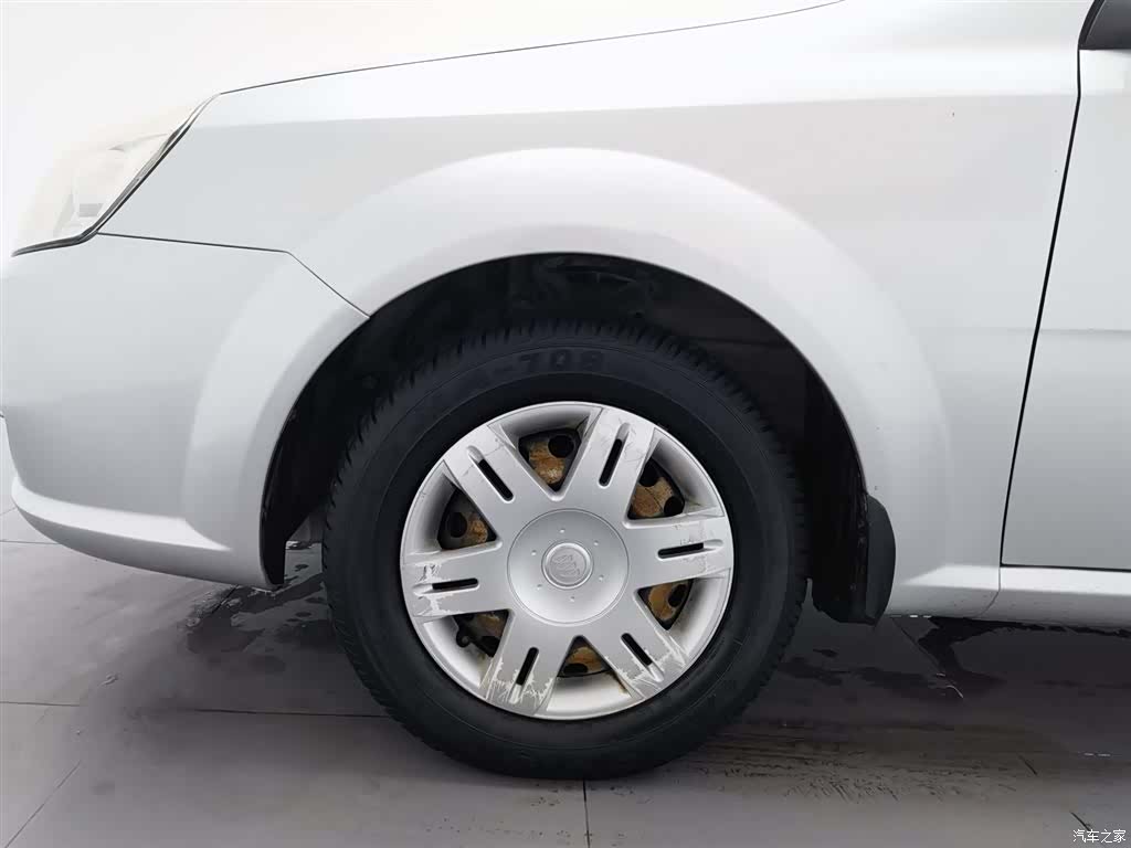 Buick 1.6LX-AT, 2013 17