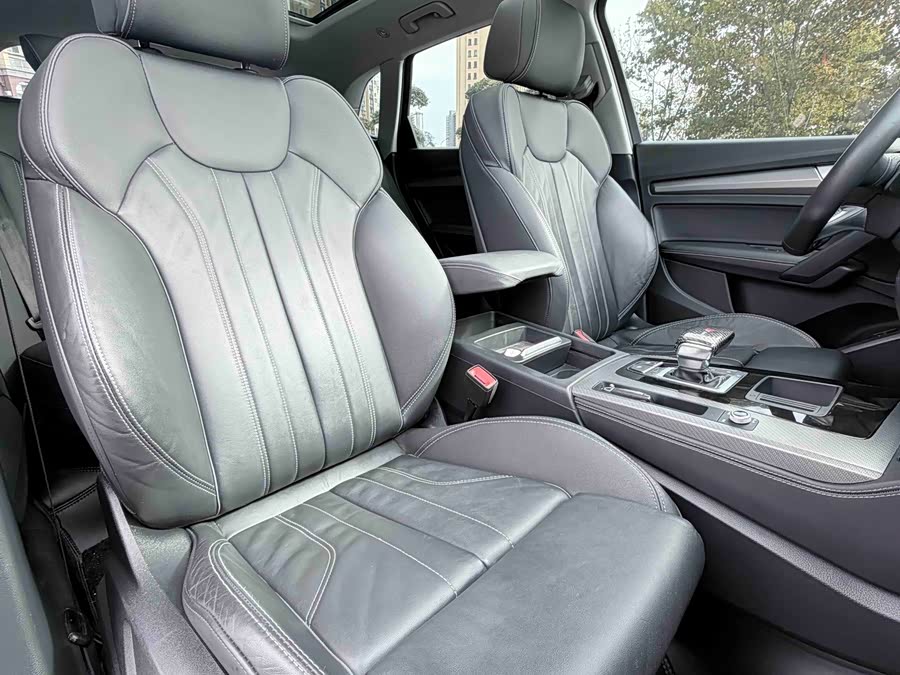 Audi Q5L 2023, фото 6