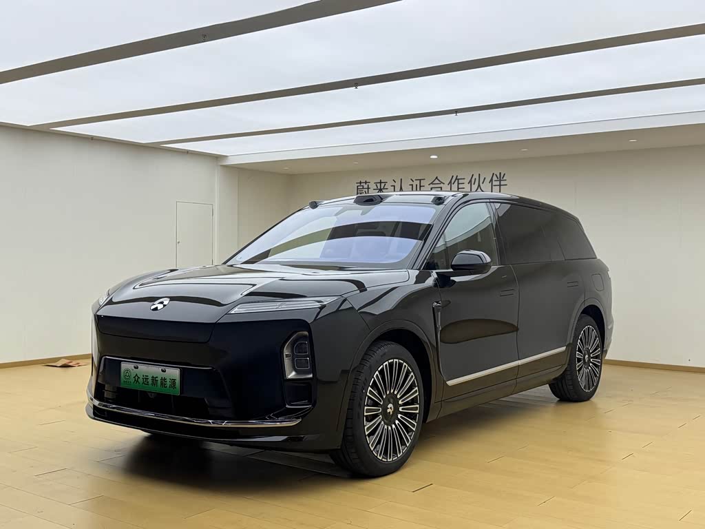 NIO ES8