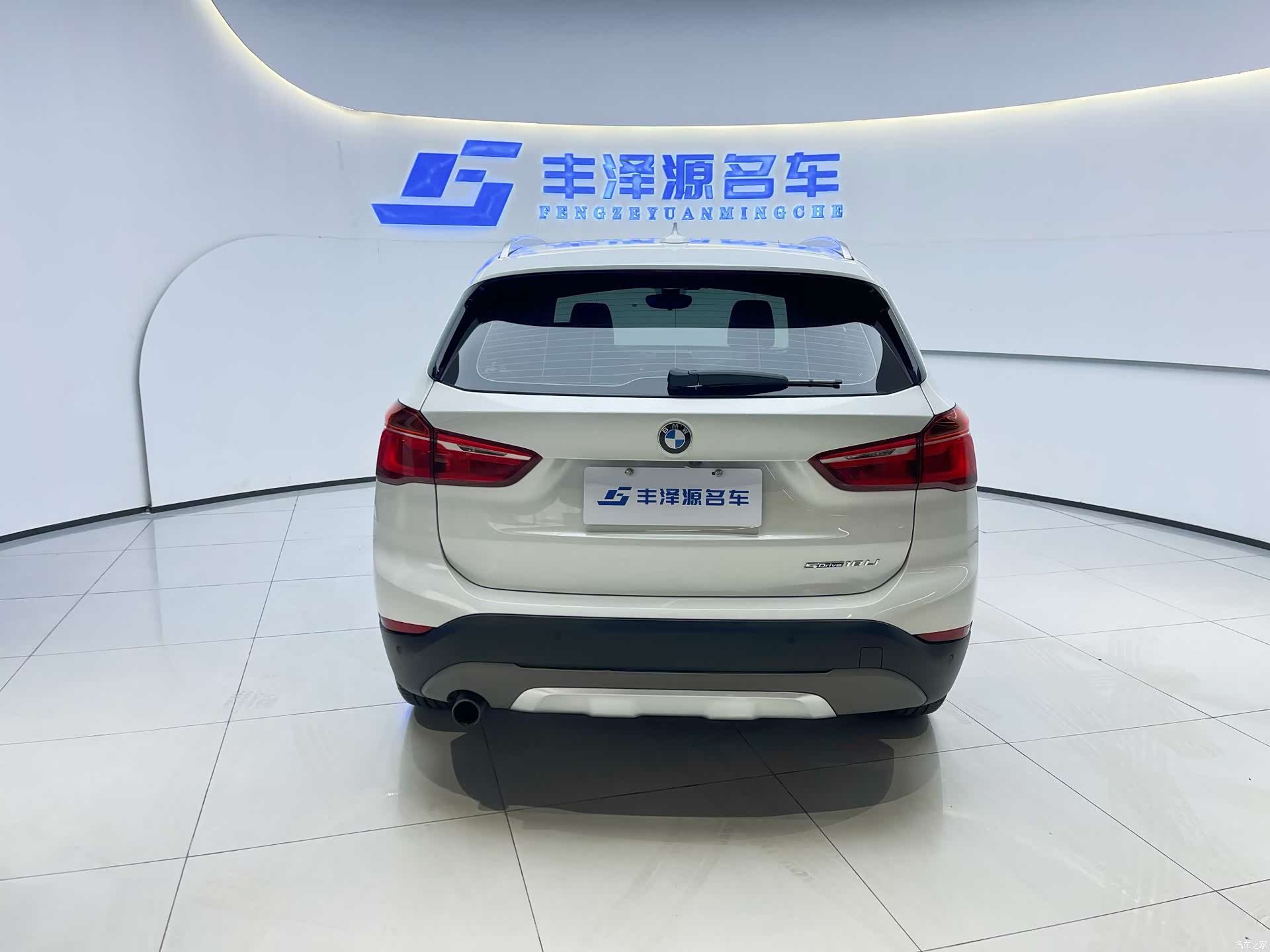 BMW X1, 2018 все фото