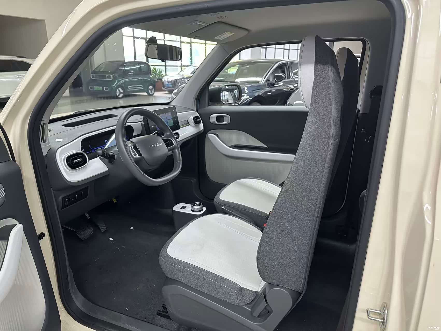 Geely Panda, 2025 4