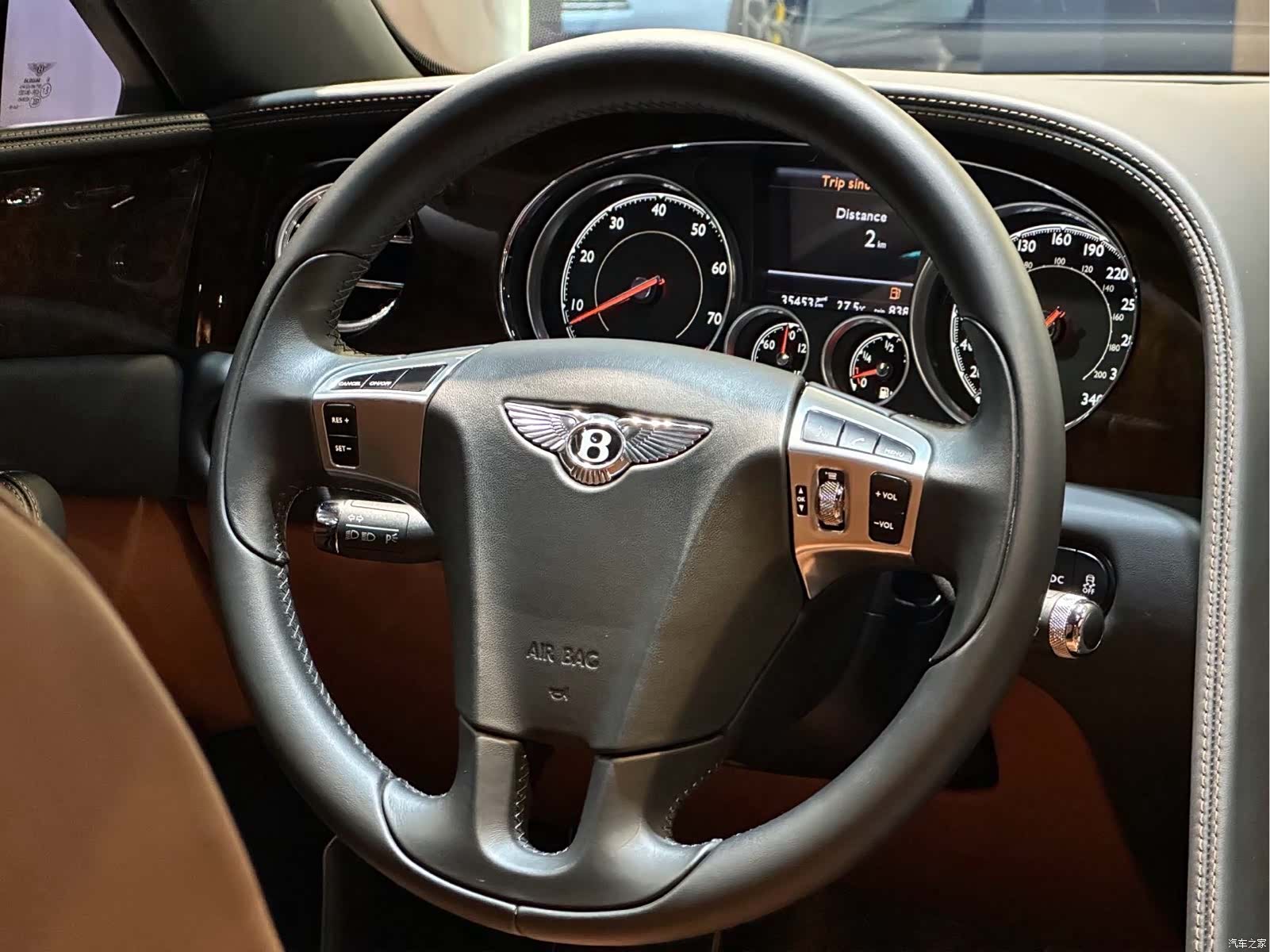 Bentley Flying Spur, 2019 9