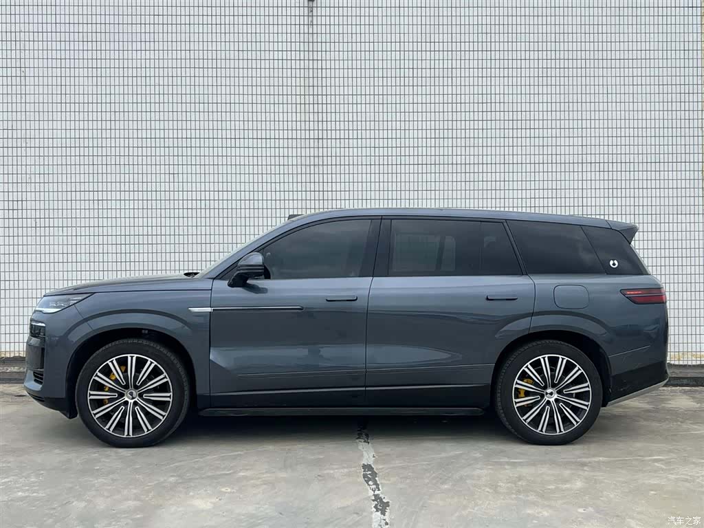 Denza N9, 2025 3