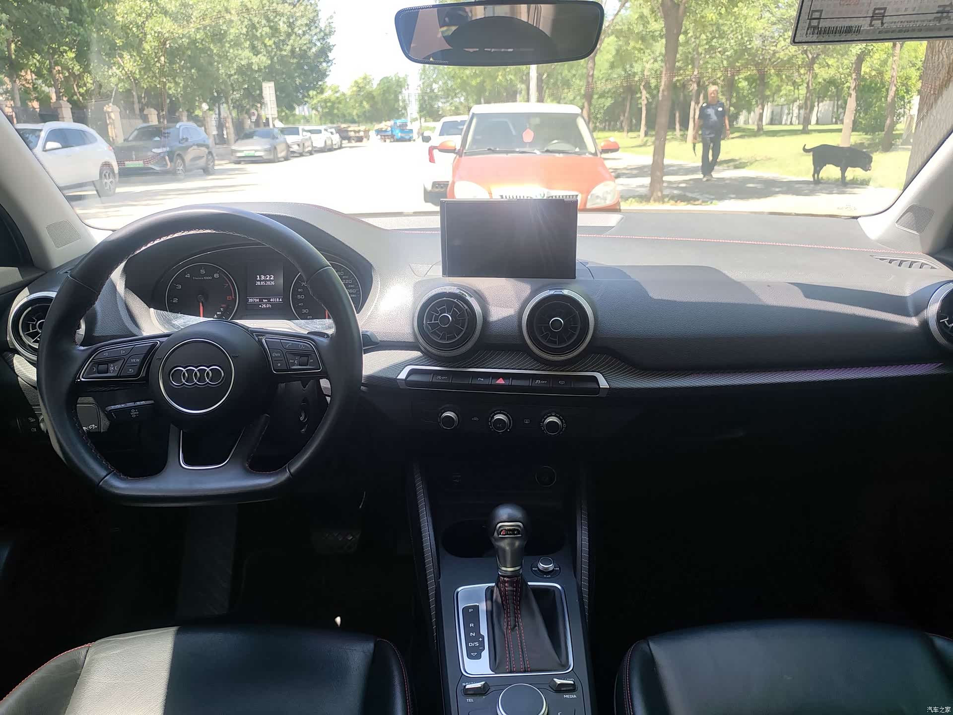 Audi Q2L, 2022 все фото