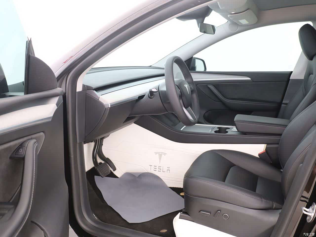 Tesla Model Y, 2024 10