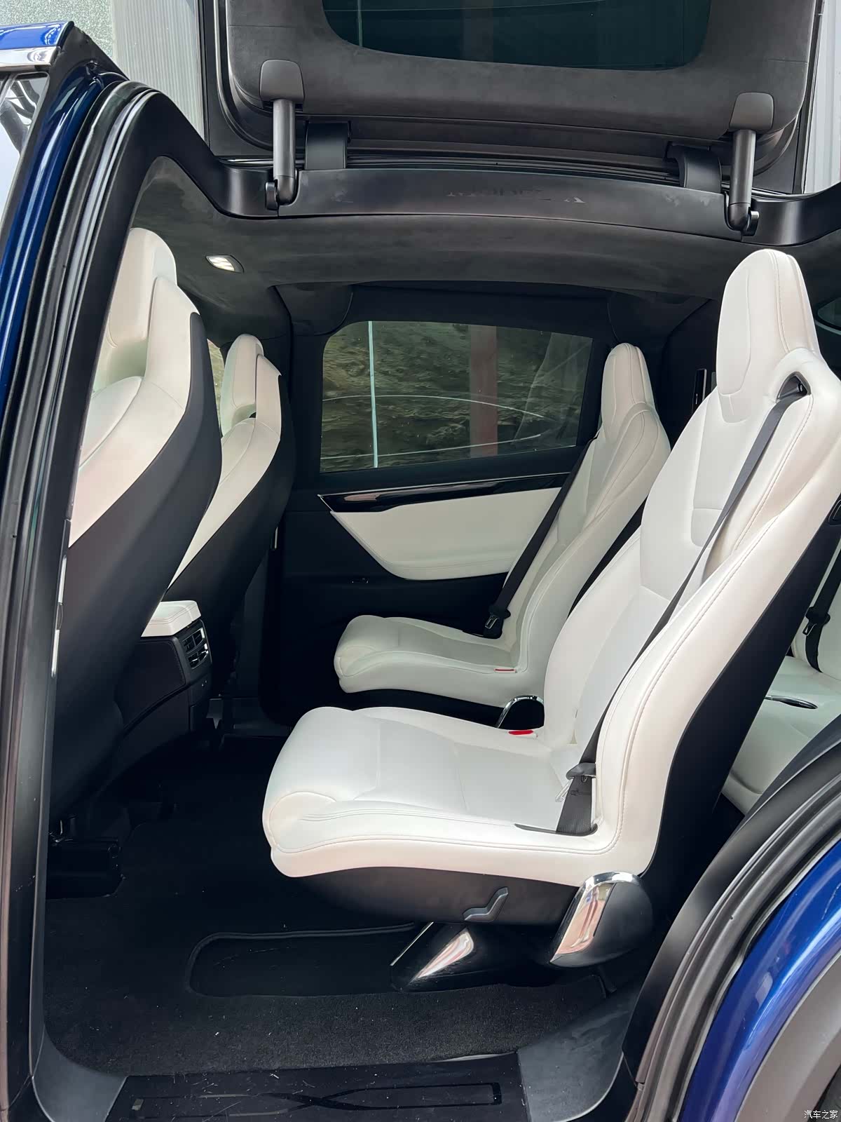 Tesla Model X, 2017 7