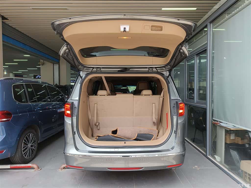 Buick GL8, 2020 19