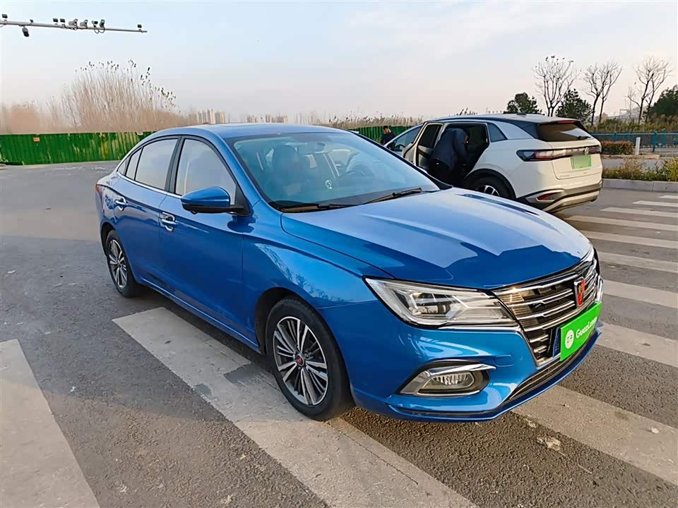 Roewe i5