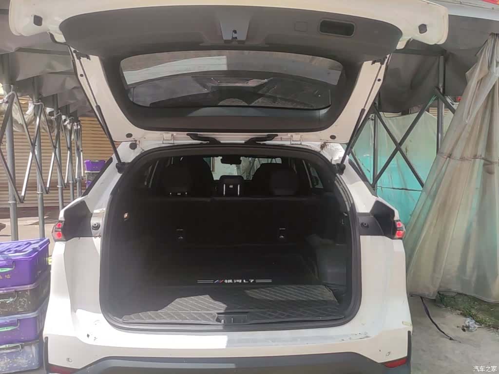 Geely Galaxy L7, 2024 19