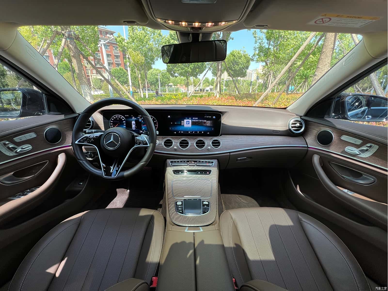 Mercedes-Benz E-Class, 2023 12