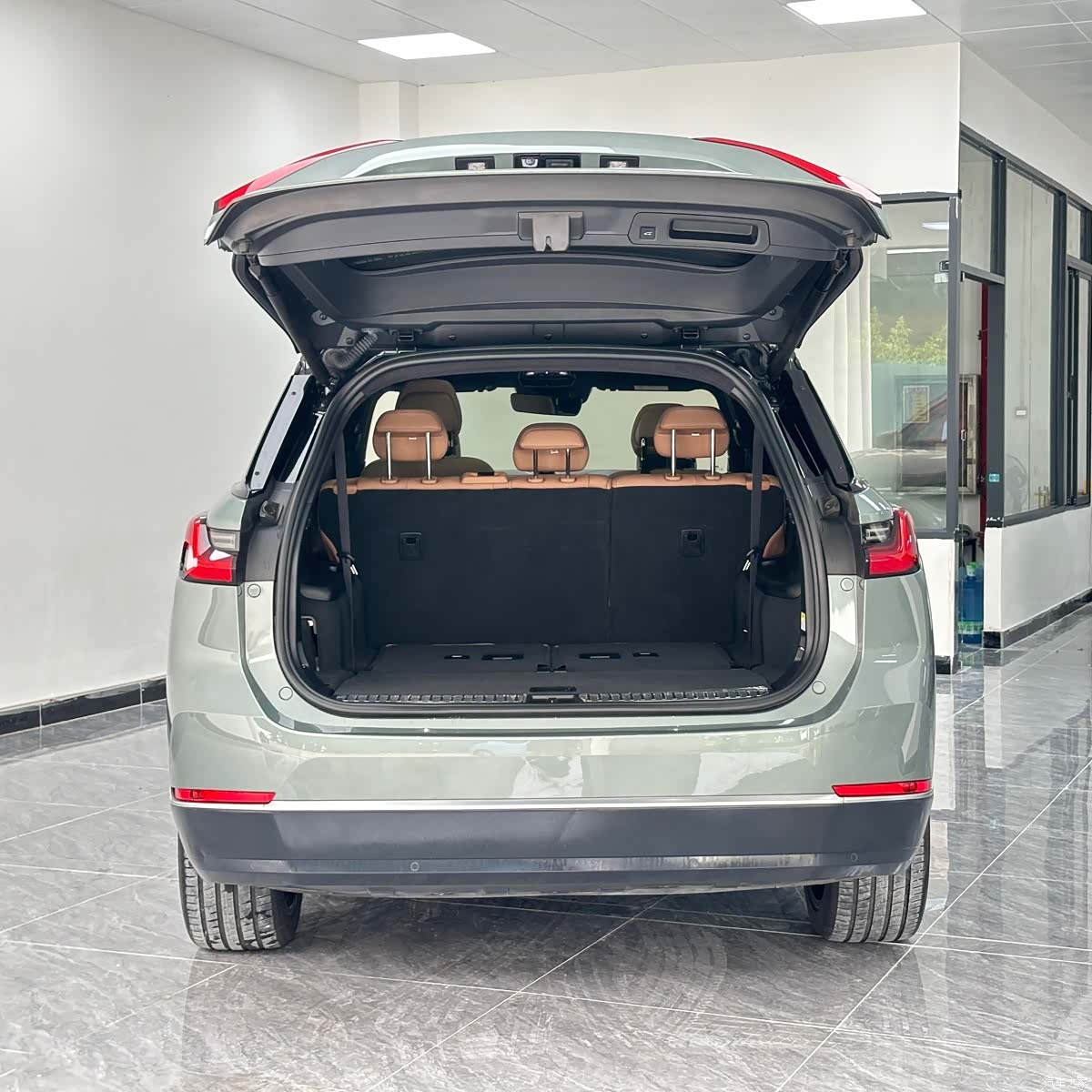 NIO ES8, 2021 27