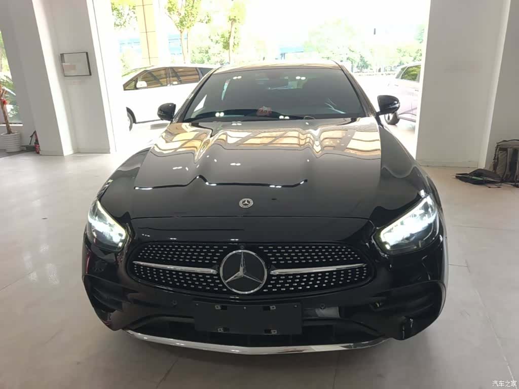 Mercedes-Benz E-Class, 2021 3