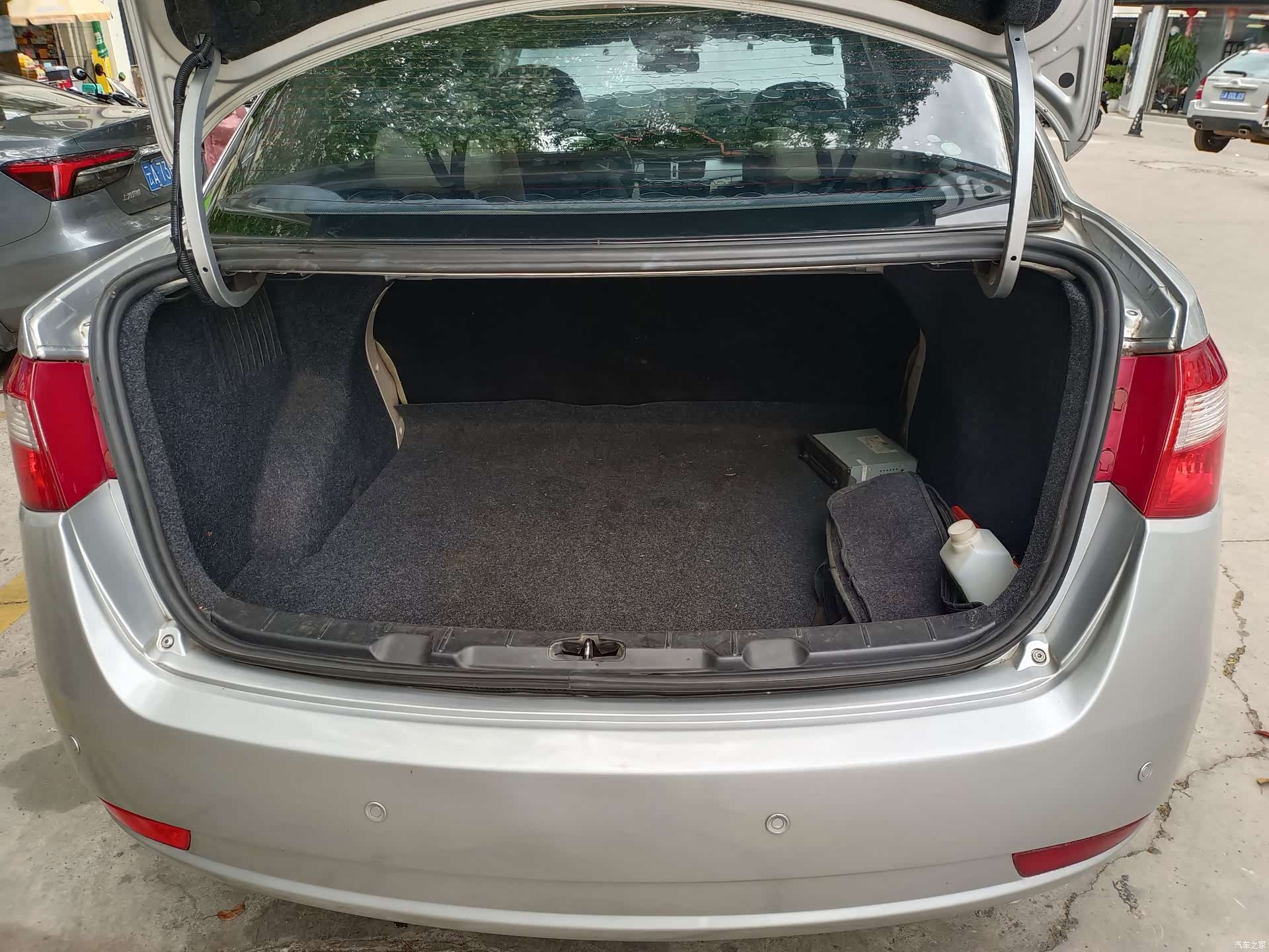 DongFeng S30, 2009 24