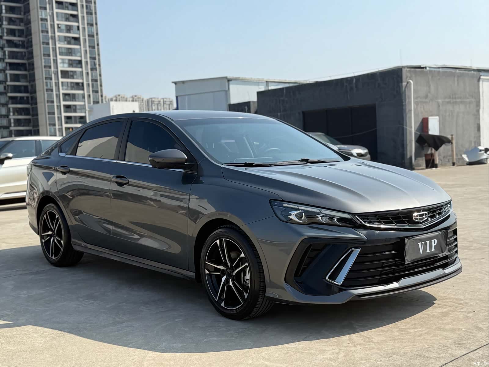 Geely Binray, 2022 3
