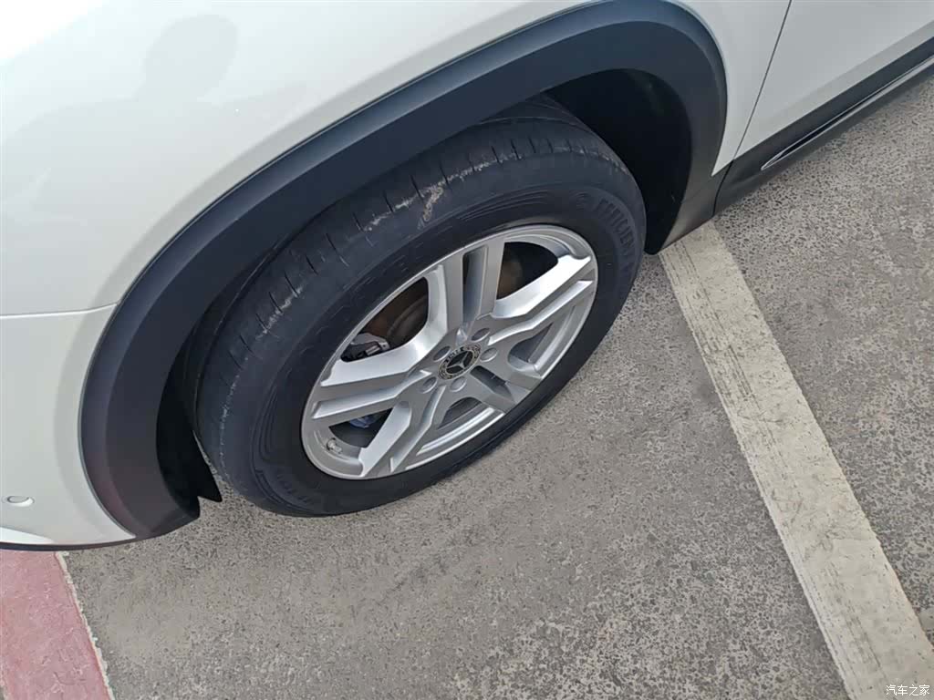 Mercedes-Benz GLB, 2023 23