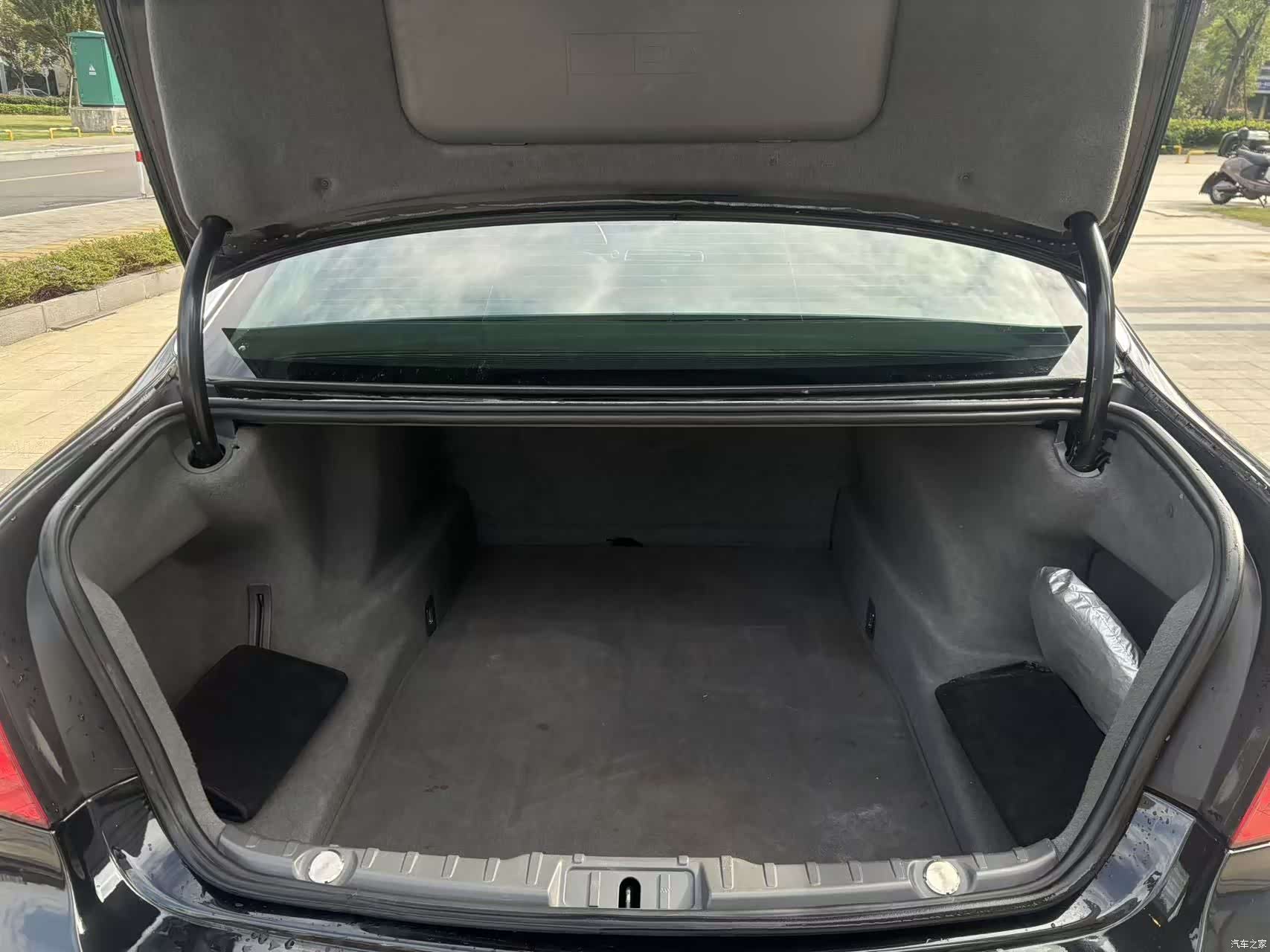 BMW 7 Series, 2011 8