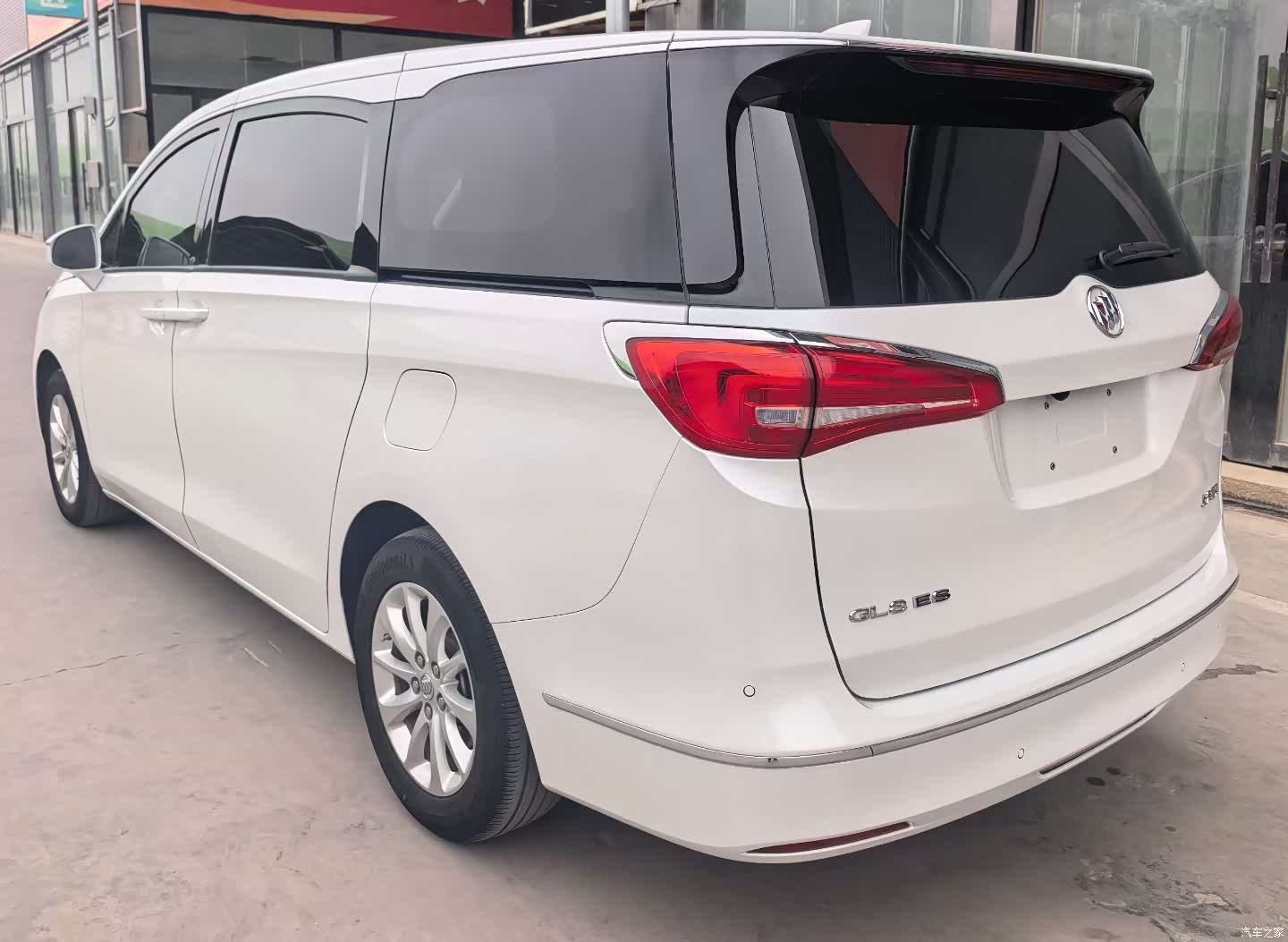 Buick GL8, 2019 3