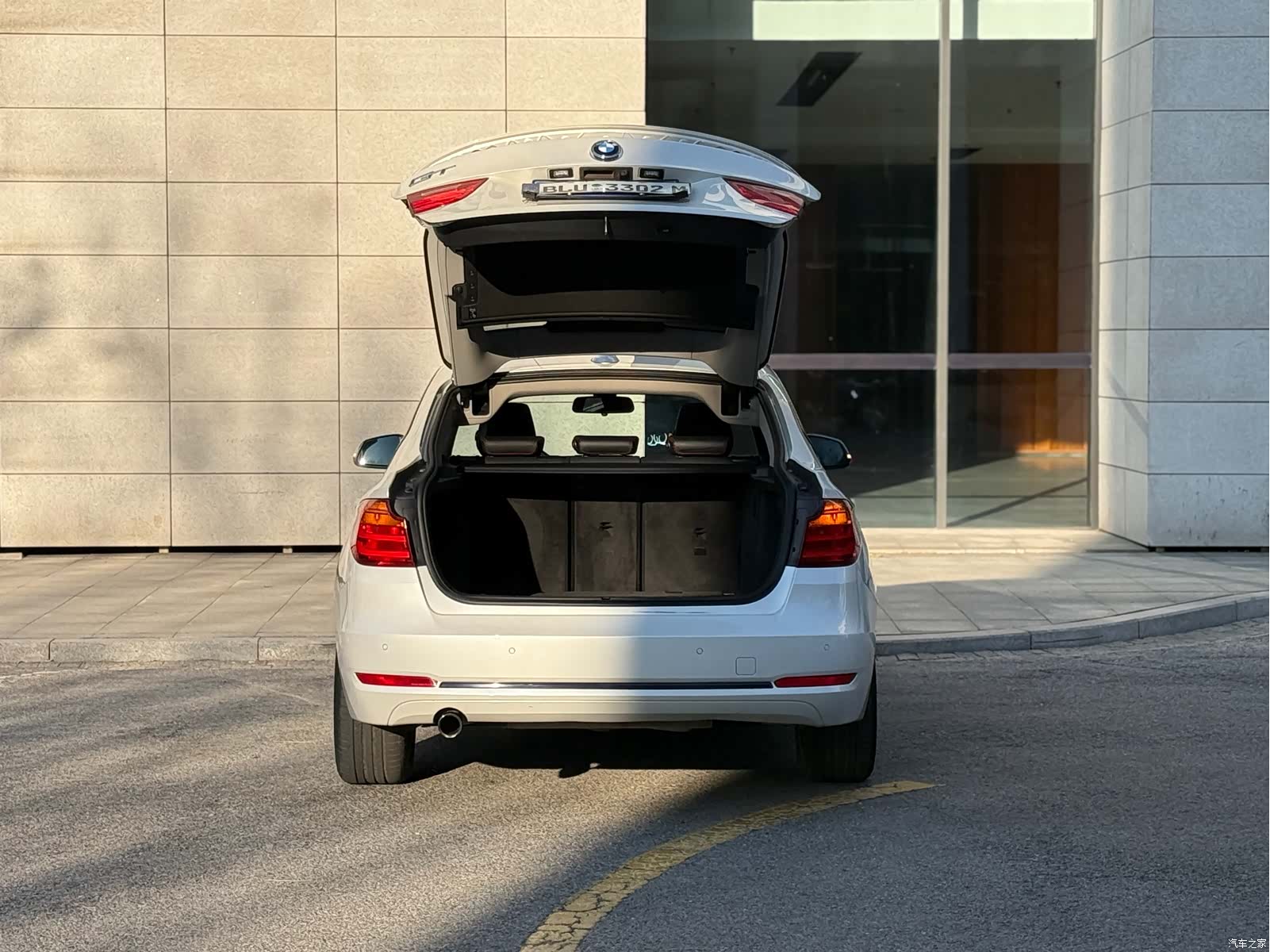 BMW 3 Series, 2015 16