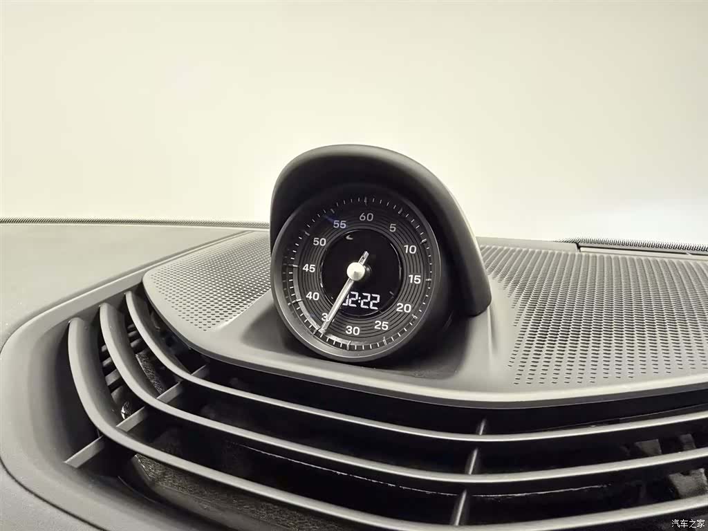 Porsche Taycan, 2024 13