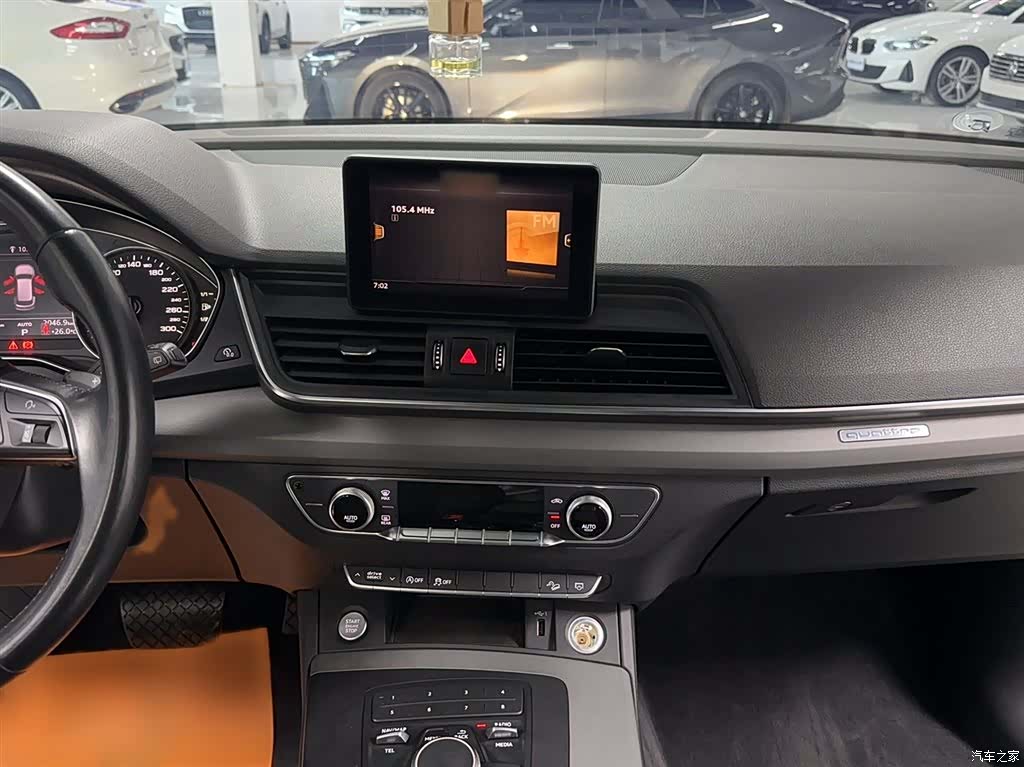 Audi Q5L, 2018 6
