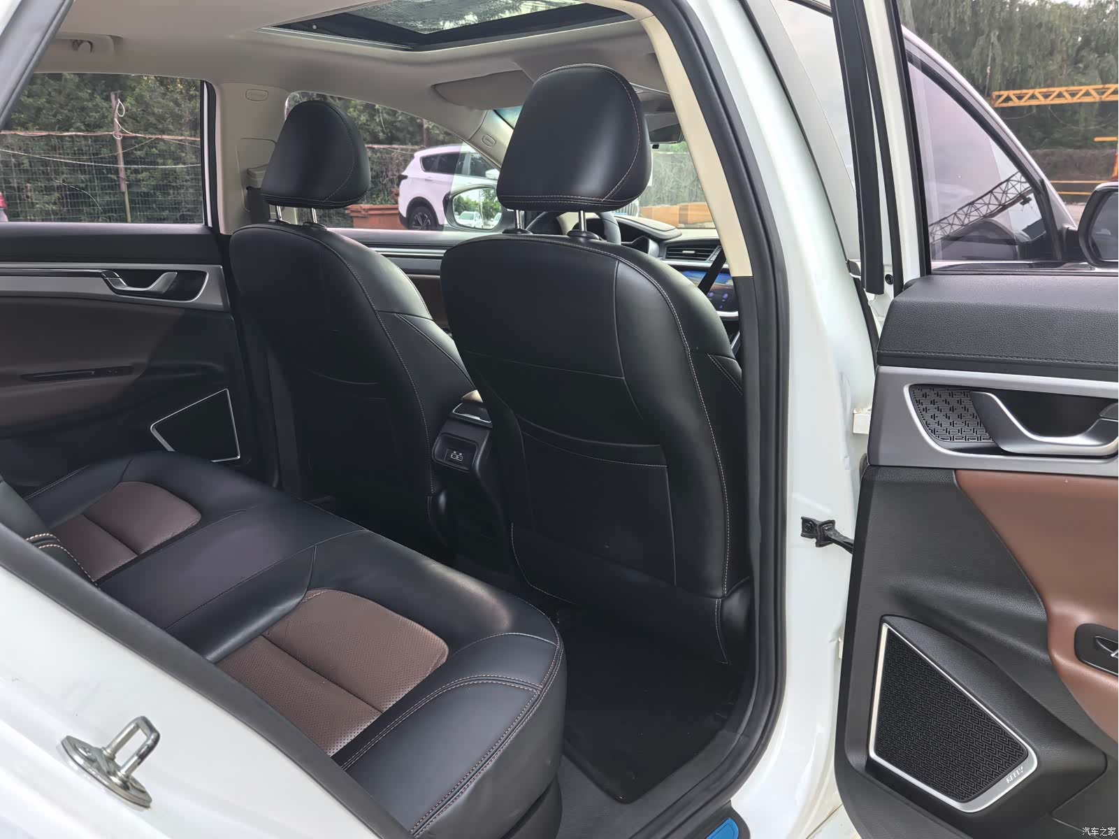 Geely Emgrand, 2020 15