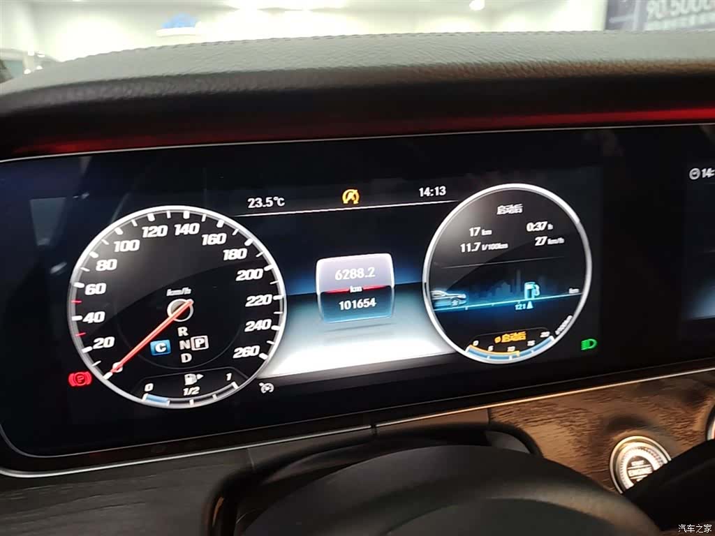 Mercedes-Benz E-Class, 2019 12