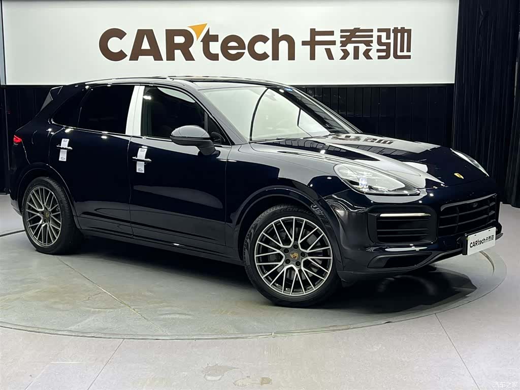 Porsche Cayenne, 2022 2