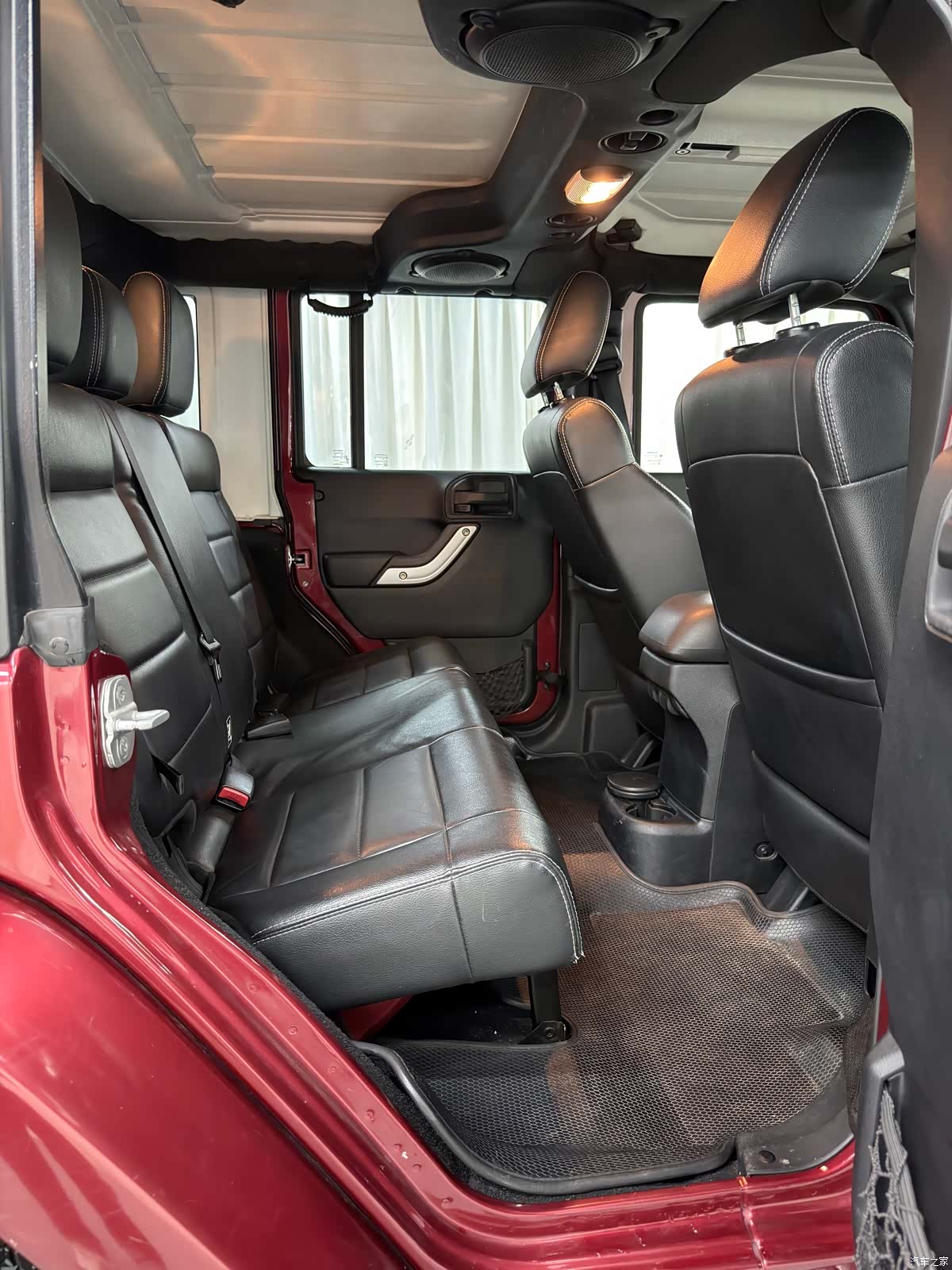 Jeep Wrangler, 2012 12
