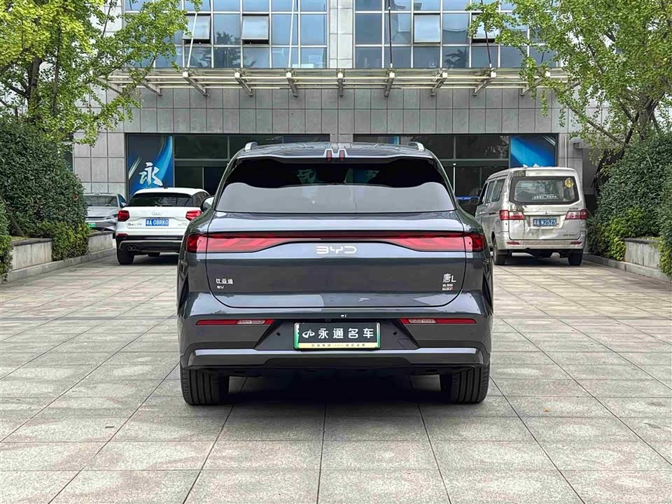 BYD Tang L