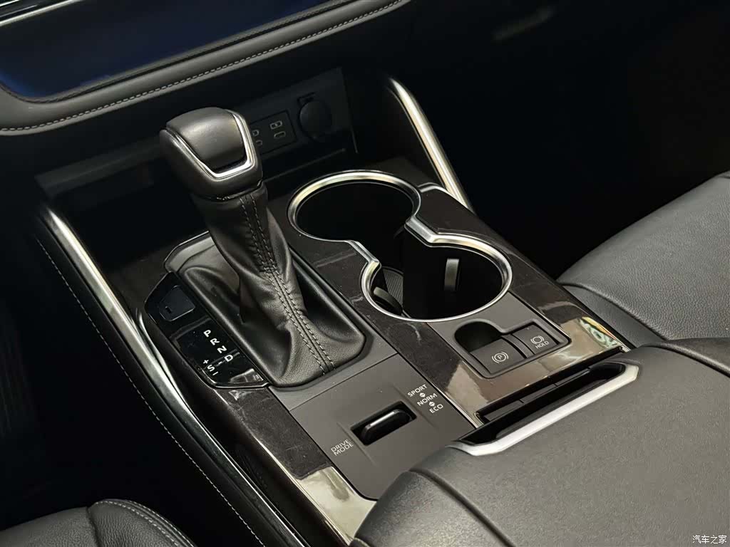 Toyota Crown, 2024 9