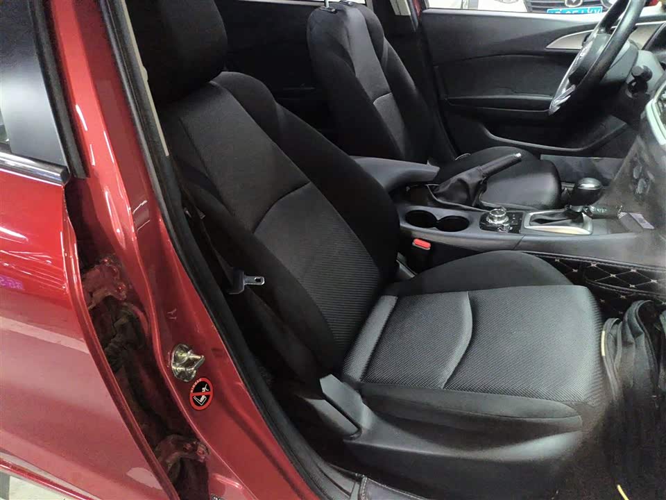Mazda 3 Angkesaila