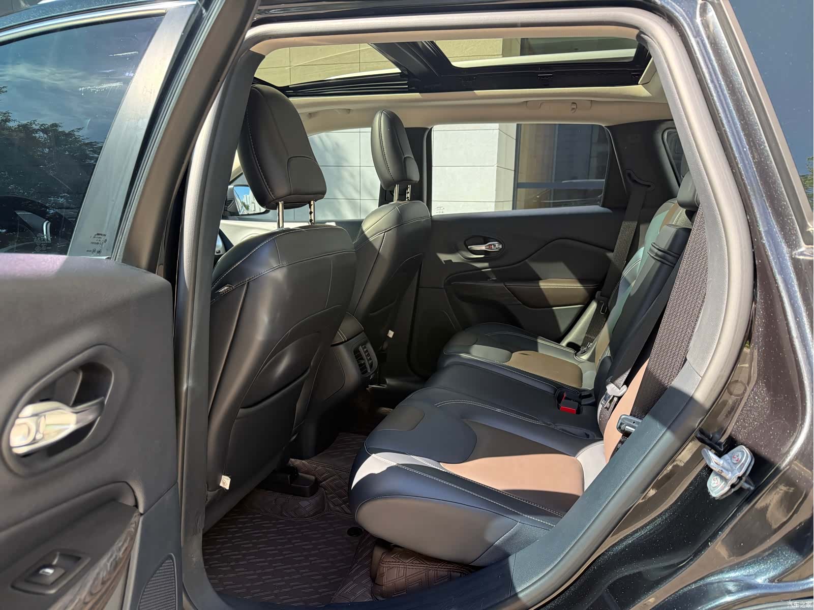 Jeep Cherokee, 2016 10