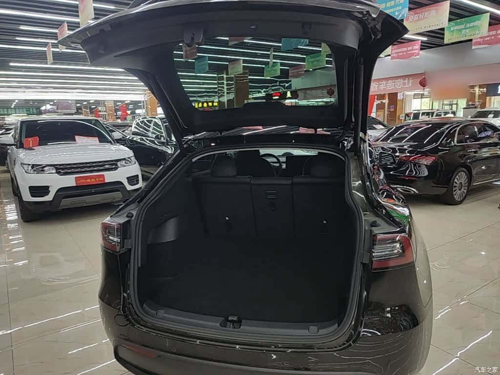 Tesla Model Y, 2022 19