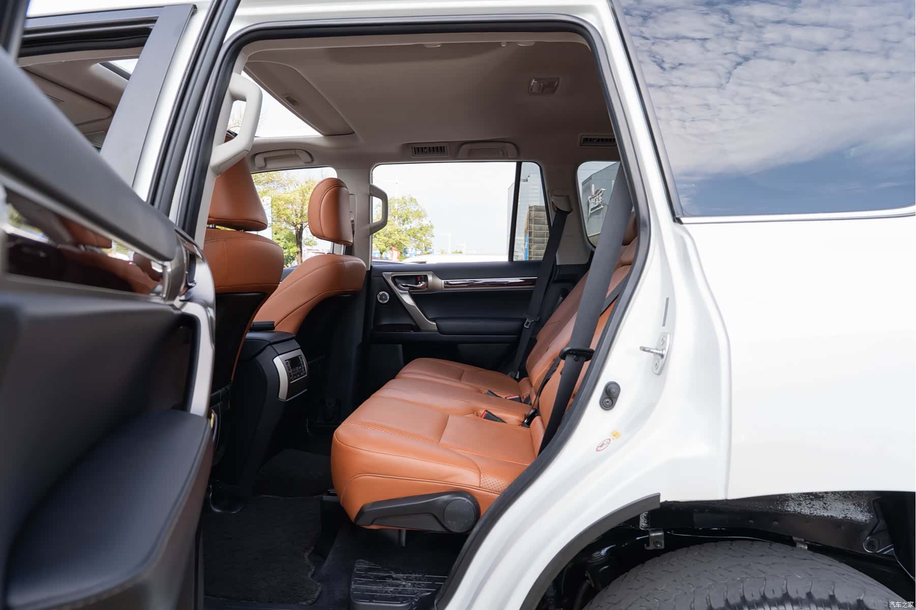 Lexus GX, 2015 10