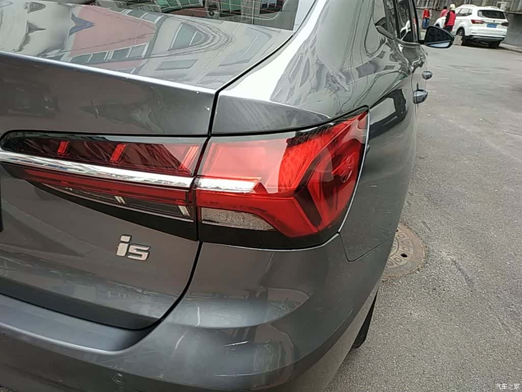 Roewe i5, 2021 8