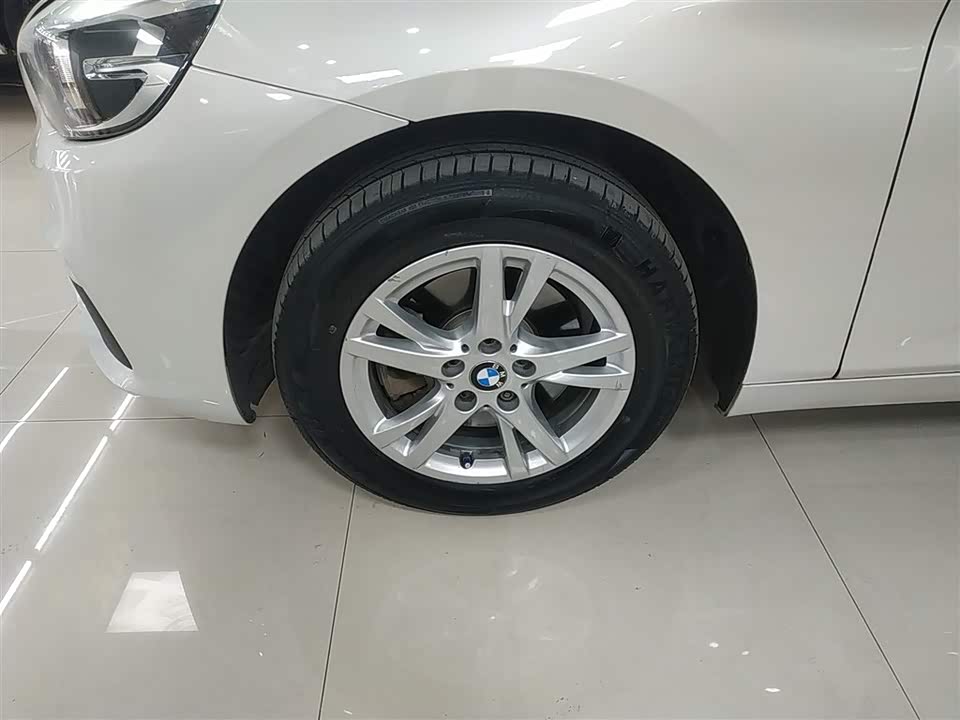 BMW 2 series multifunctional station wagon