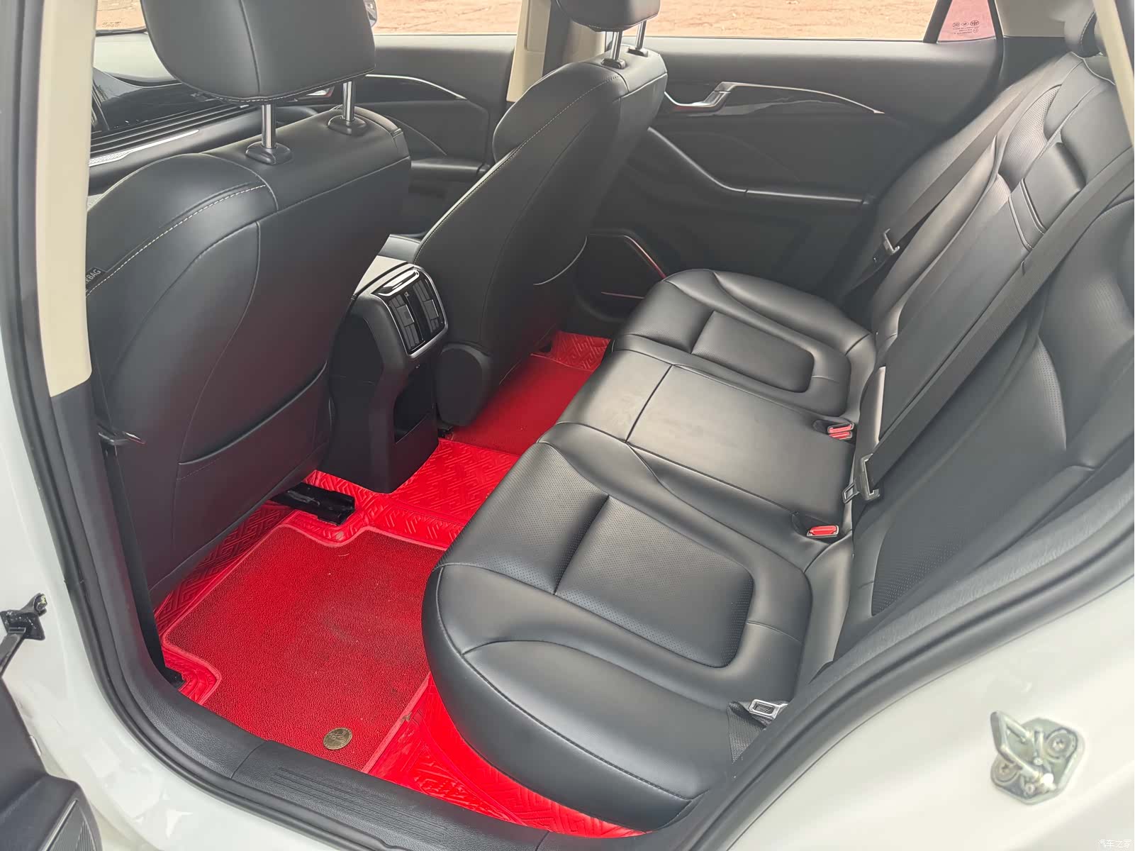 Bestune B70, 2022 10