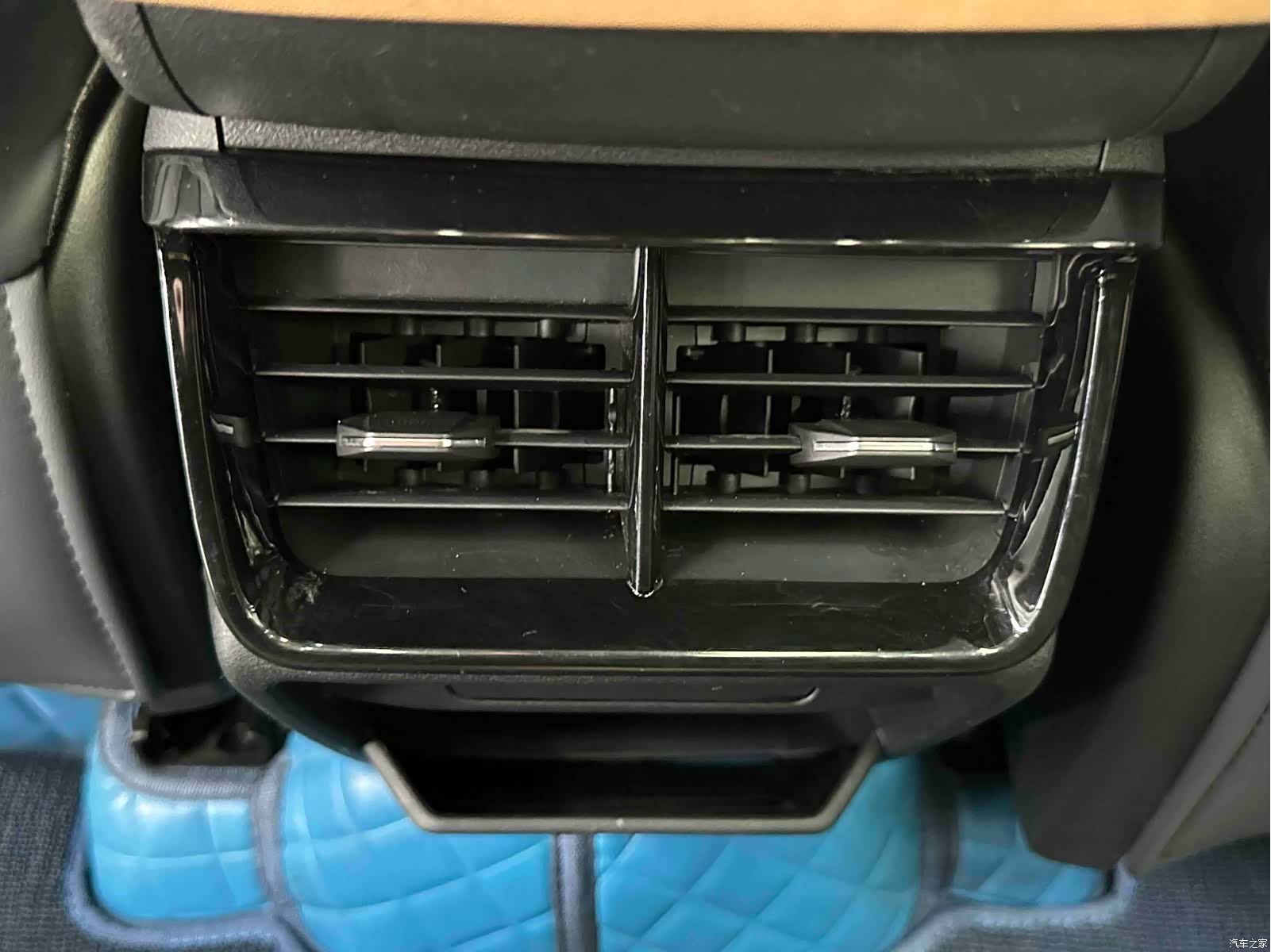 Geely Boyue, 2022 22