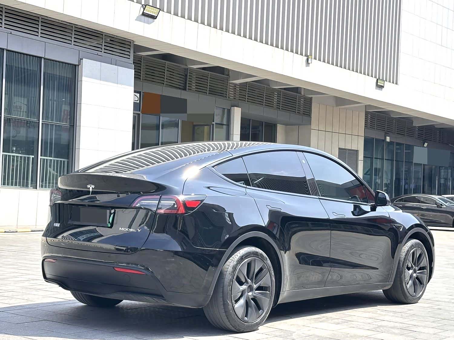 Tesla Model Y, 2023 6
