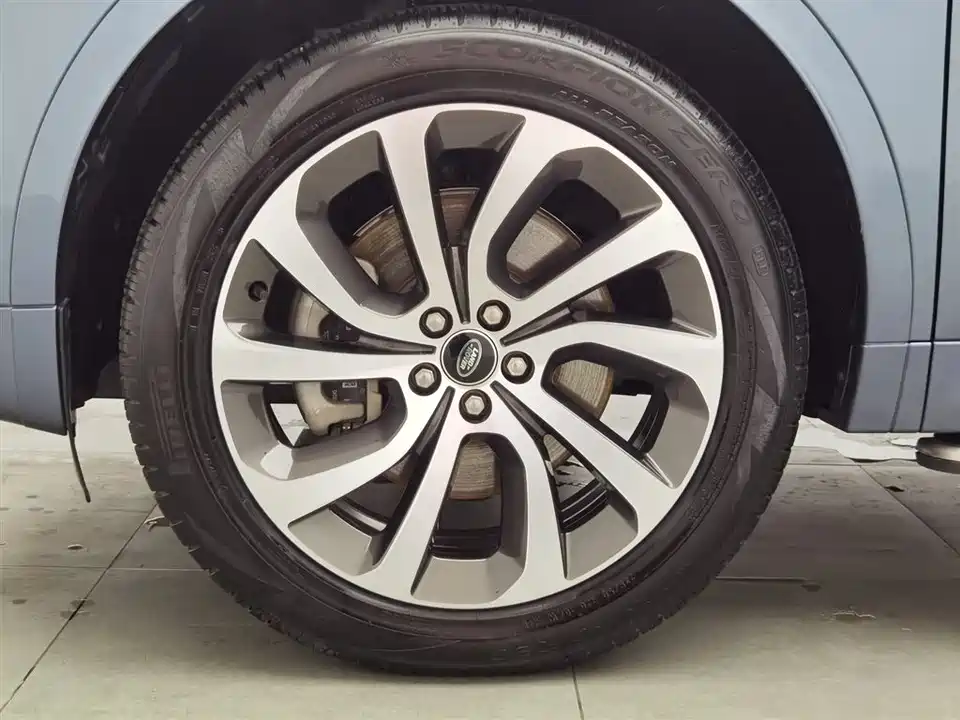 Land Rover Discover sports