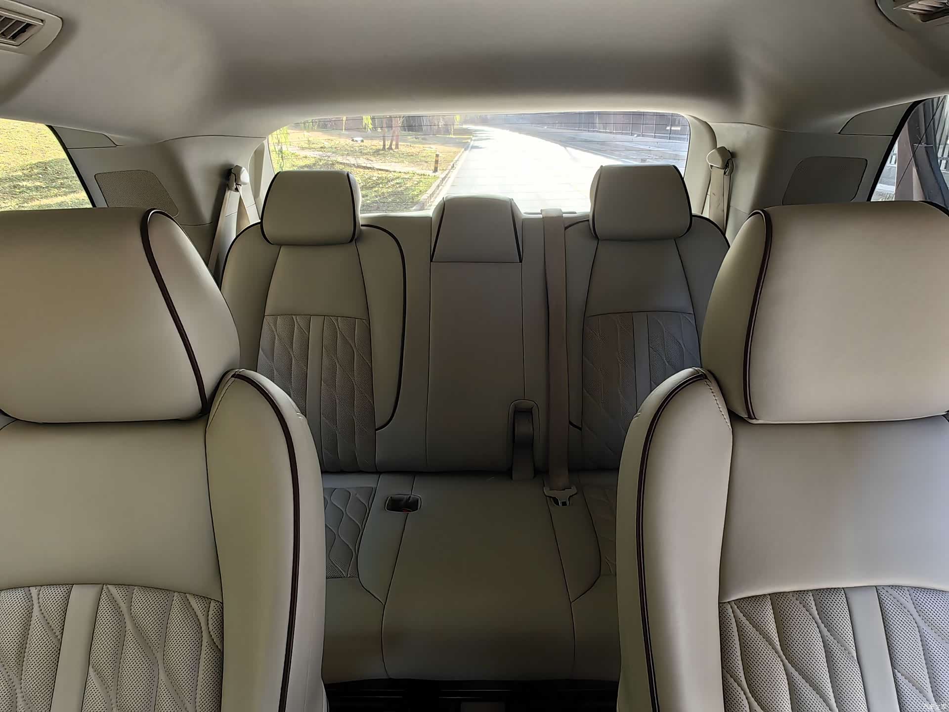Buick GL8, 2021 13
