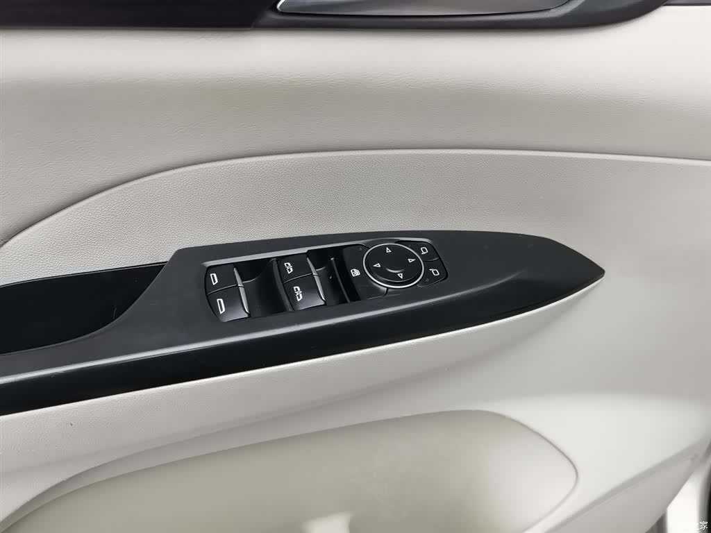 Buick GL8, 2020 9