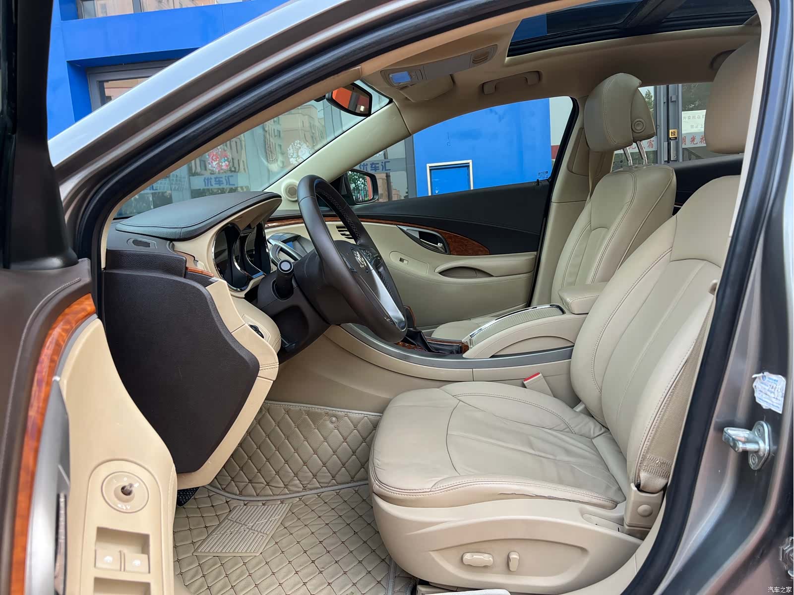 Buick LaCrosse, 2009 6