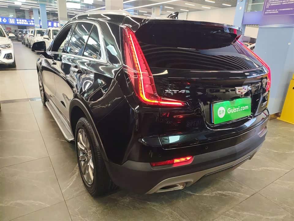 Cadillac XT4