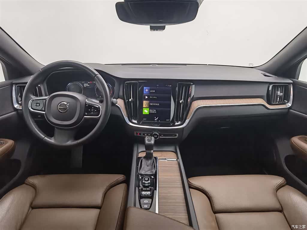 Volvo S60, 2020 все фото